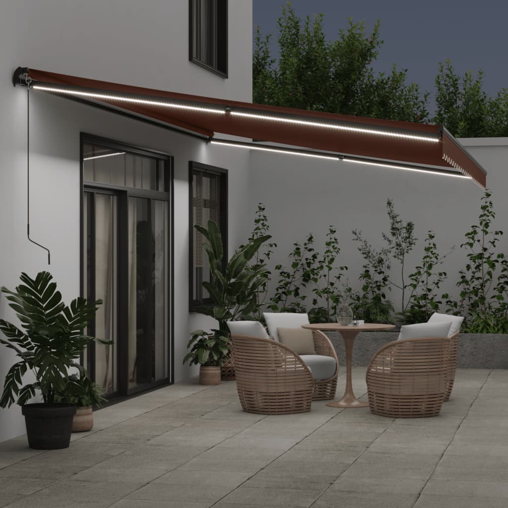 Copertina retractabilă manual cu LED-uri, maro, 500x350 cm