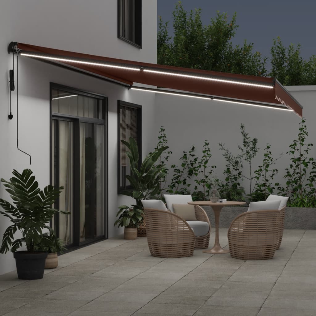 Copertina retractabilă automat cu LED-uri, maro, 500x350 cm